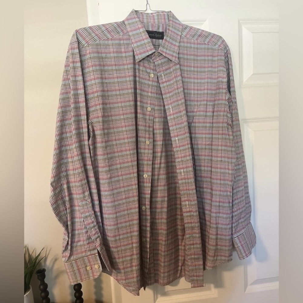 Kenneth Robert Button Down